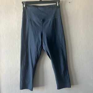 Girlfriend Collective Navy Blue Cropped Leggings Size Small